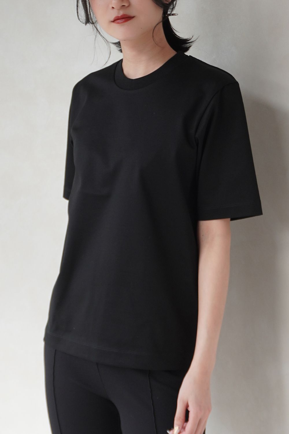 REFINA COMPACT T-SHIRT / リフィナコンパクトTシャツ  (ブラック)