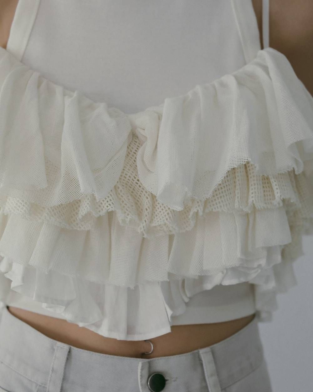 メッシュフリルキャミソール (ホワイト) Mesh Frill Camisole (White) / 26SS