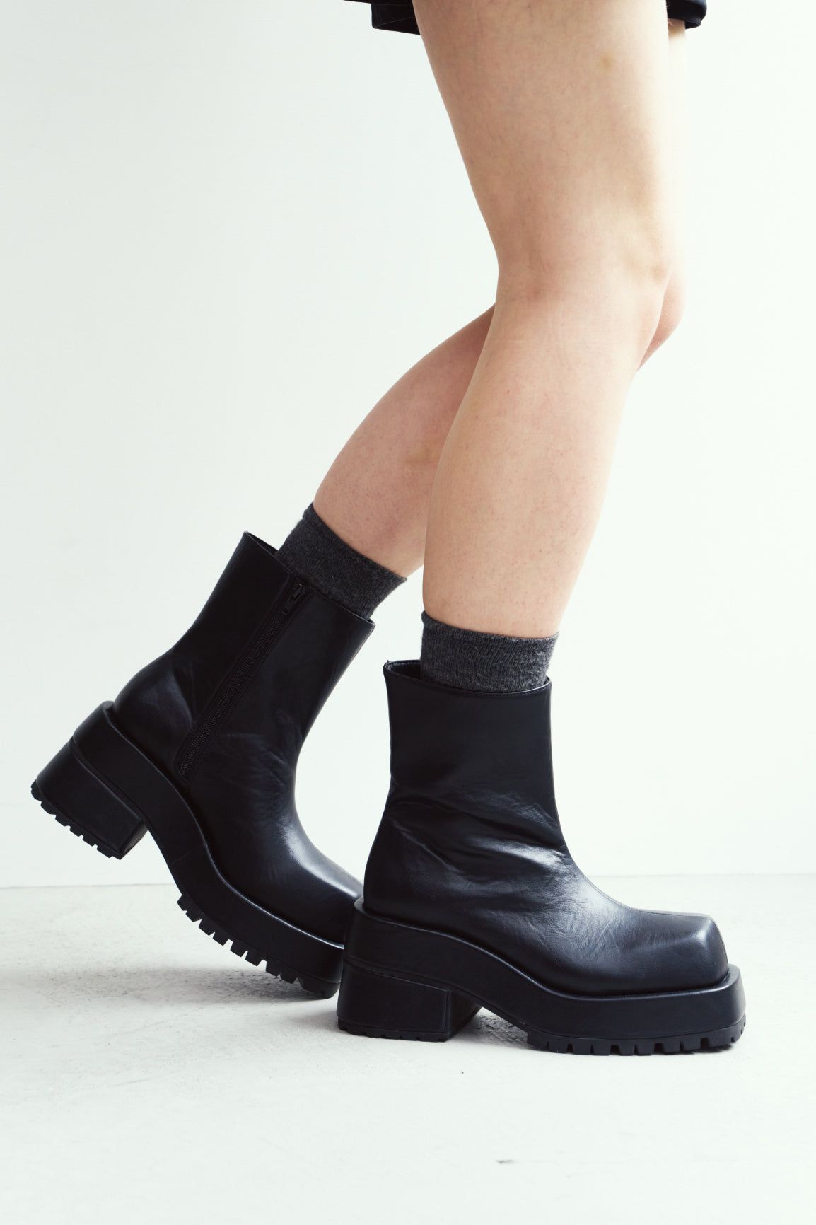 ボリューム スクエアブーツ (ブラック) volume square boots (Black) / 26AW