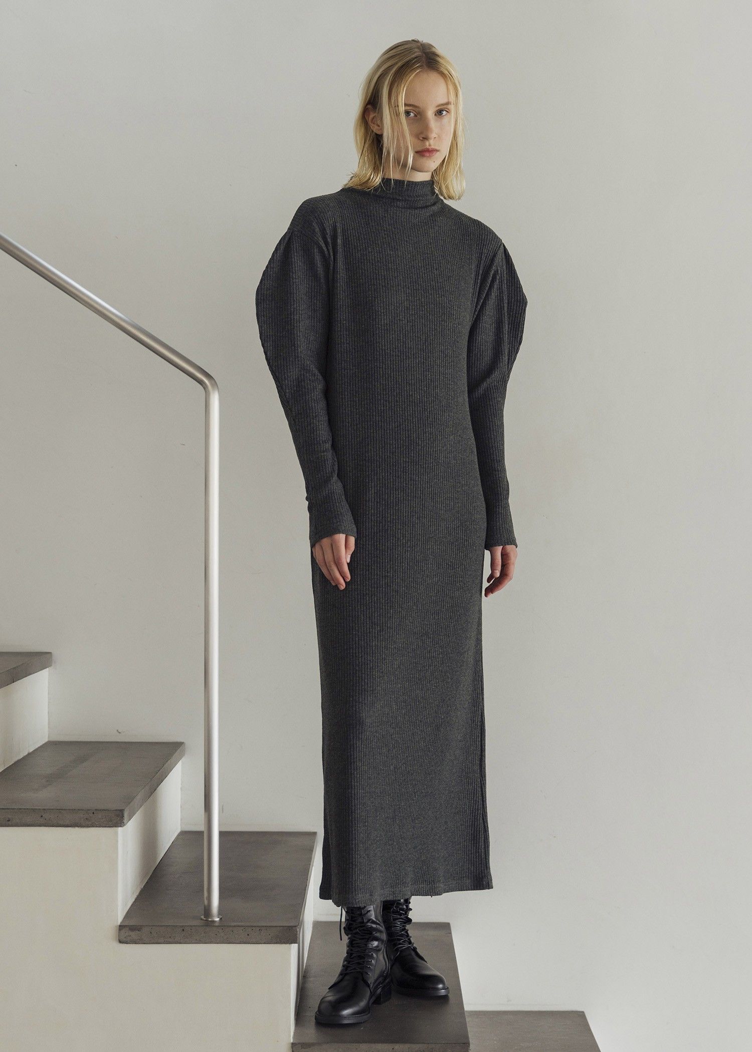 volume sleeve high neck rib OP / ハイネックリブワンピース (チャコール) / 25AW /