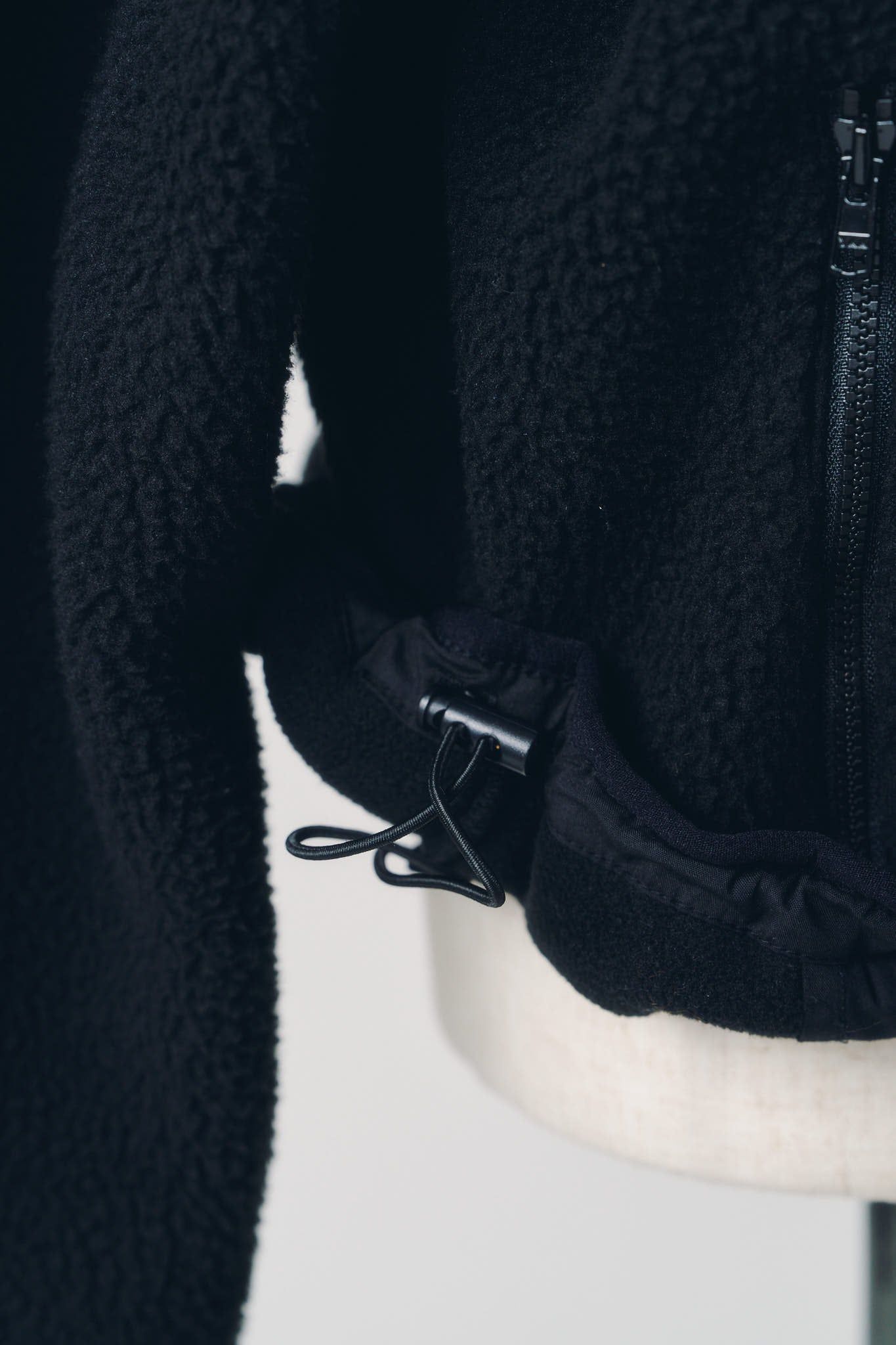 カーブジップ ボアフーディ (ブラック) curved zip boa hoodie(unisex) (Black) / 26AW