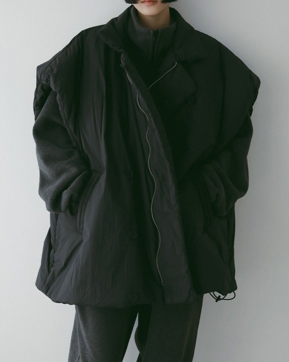 【25AW】Volume Over Vest / ボリューム オーバーパファベスト (ブラック)