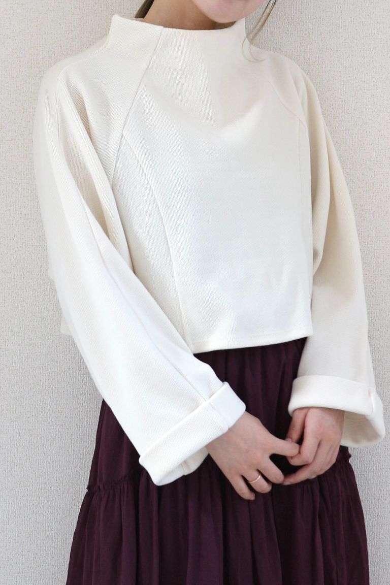 156cm 着用:フリー (店内照明)