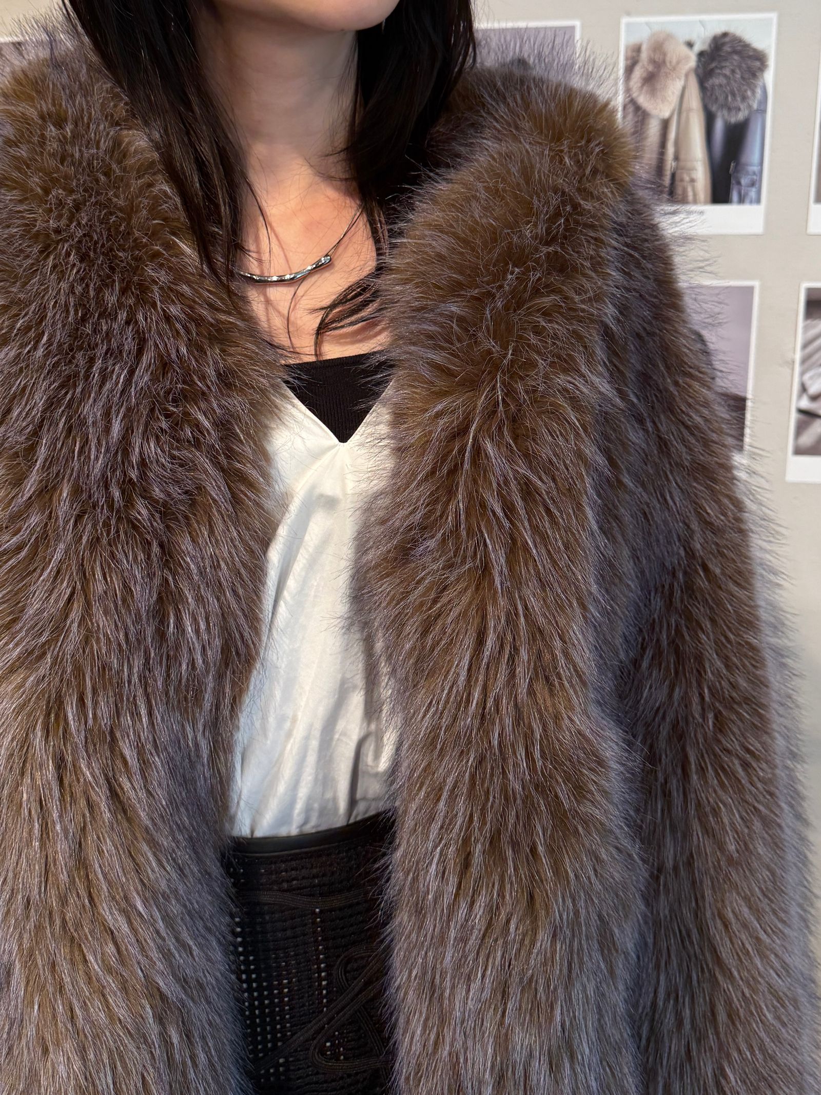 【25AW】Fox Like Fur Foodie Coat (ブラウン) / フォックスライクファー フーディコート / エコファー / フェイクファー