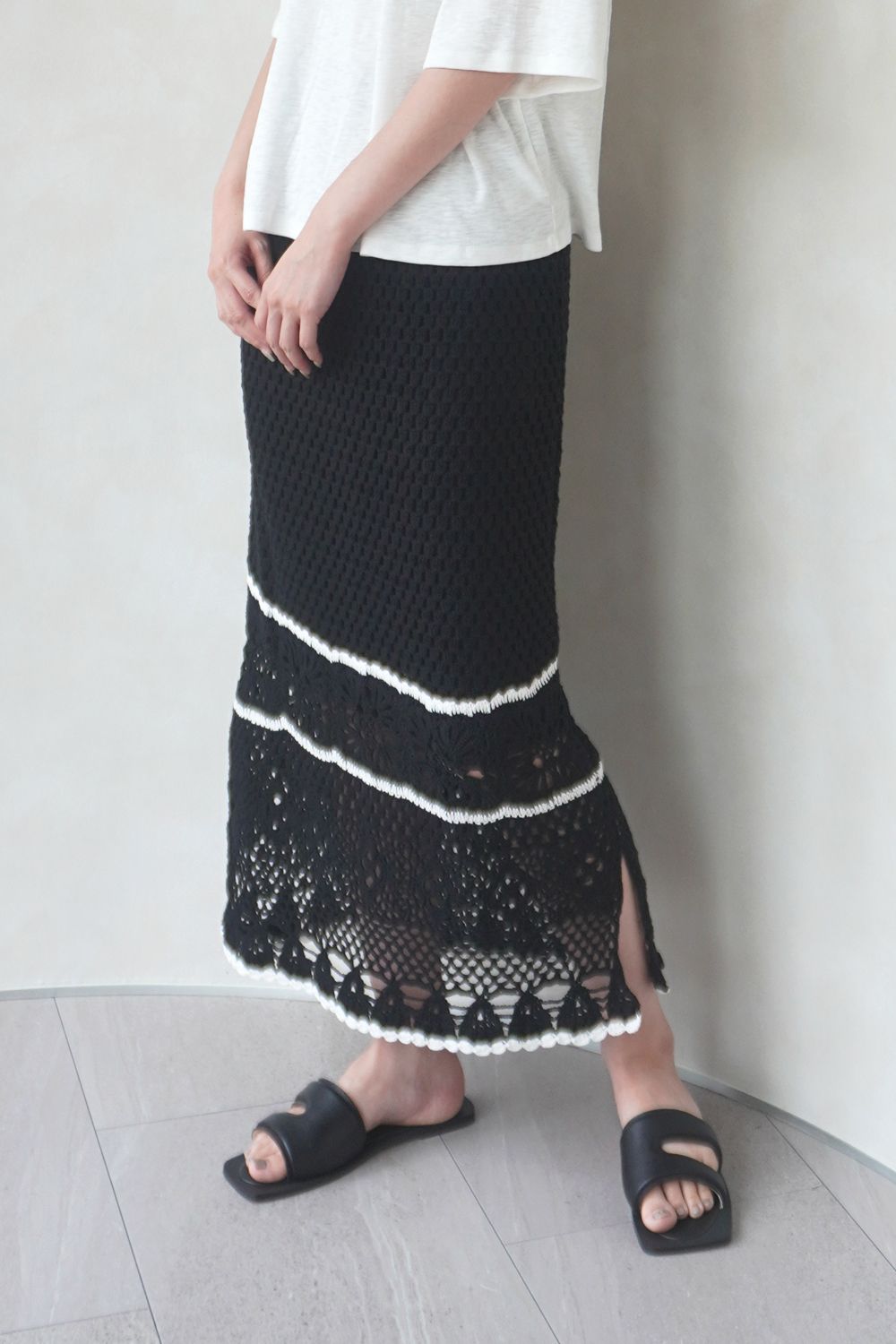 CASA FLINE - HAND CROCHET KNIT SKIRT / ハンドクロシェニットスカート (ブラック) | Sir online  store / サー オンラインストア