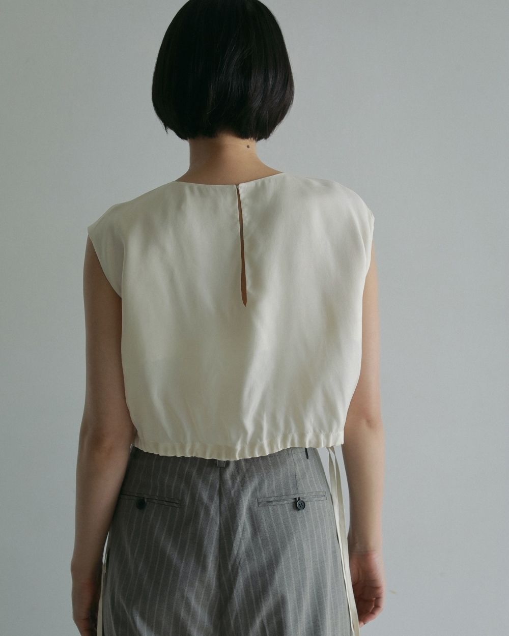 Sleeveless Drawstring Tops / スリーブレス ドロスト トップス (アイボリー)