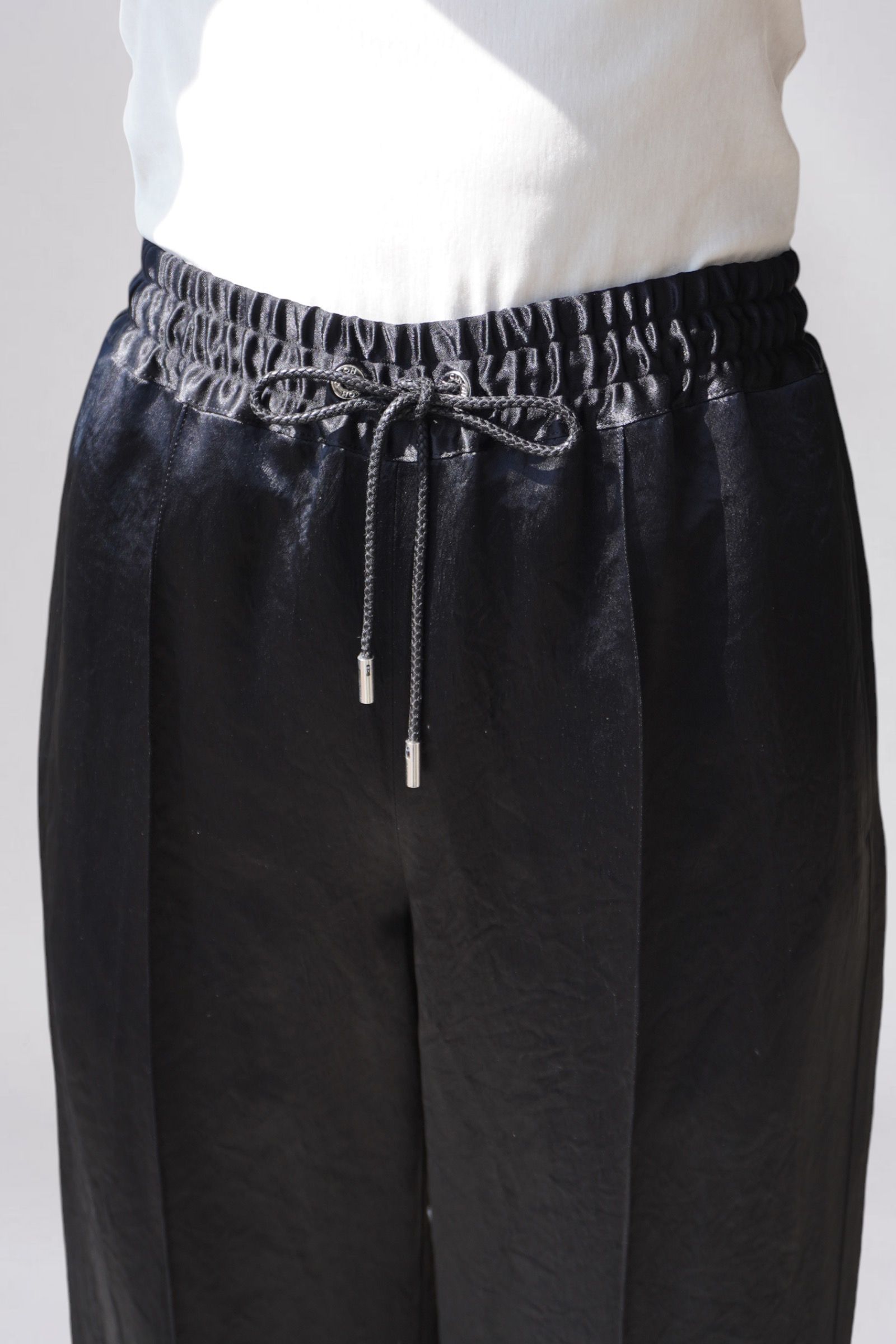 【残り1点】【24AW】SATIN RELAX PANTS / サテンリラックスパンツ (ブラック)