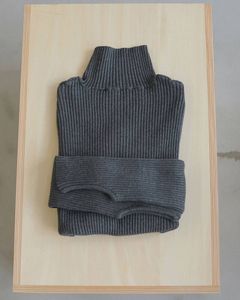 スリットタートルニット (チャコールグレー) Slit Turtle Knit (Charcoal gray) / 26AW 【6月29日まで期間限定予約】