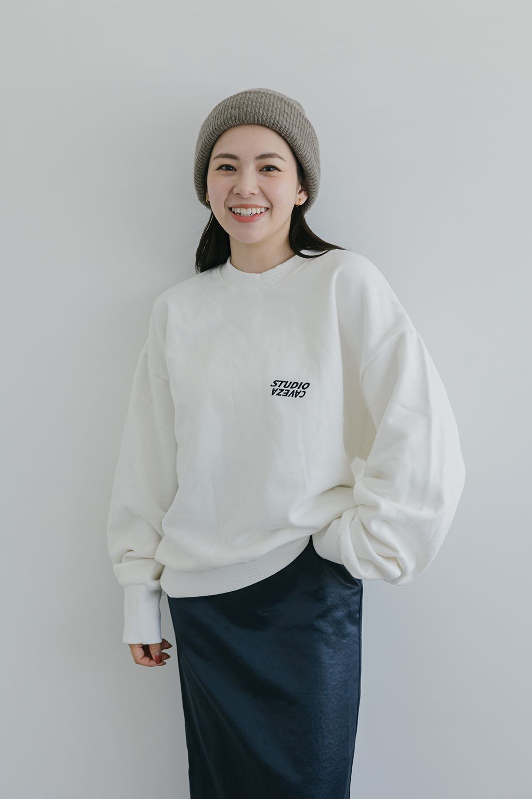 【再販売】STUDIO CAVEZA スウェットトップス (ホワイト)