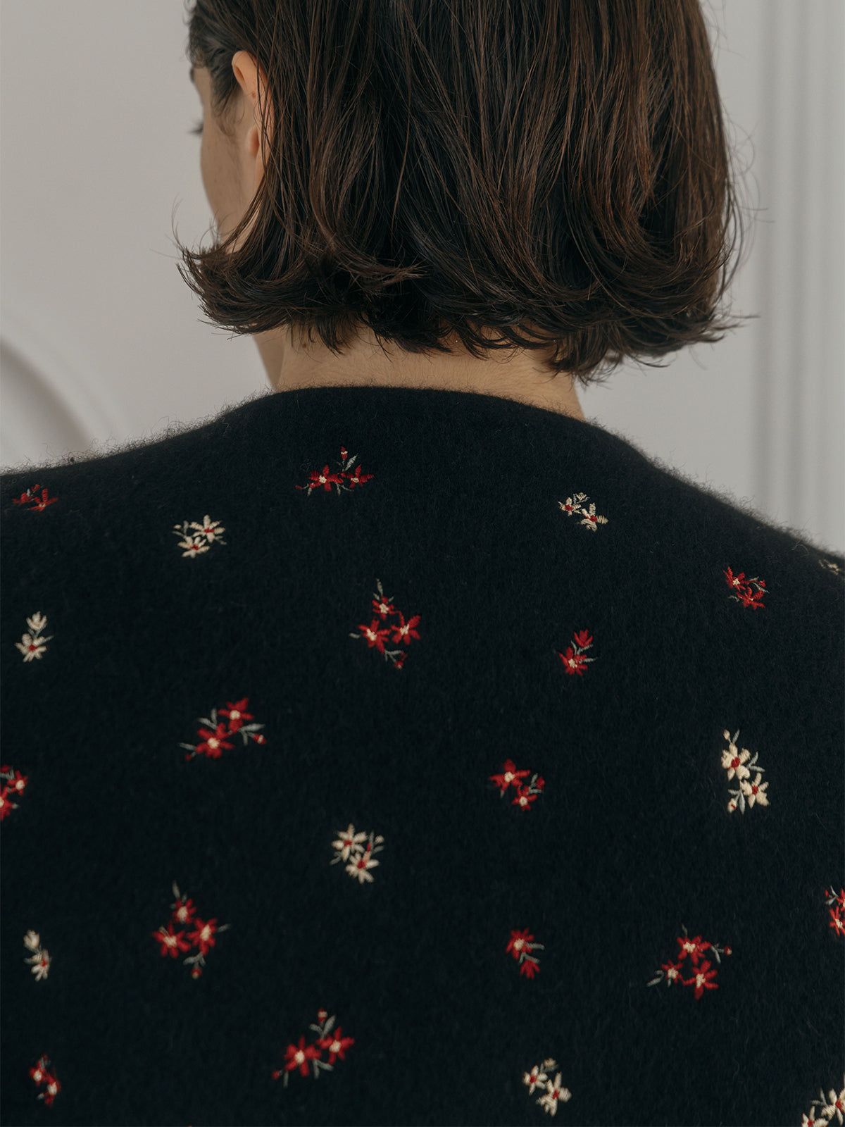【25AW】FLOWER EMBROIDERY KNIT JACKET / フラワーエンブロイダリー ニットジャケット (ブラック)