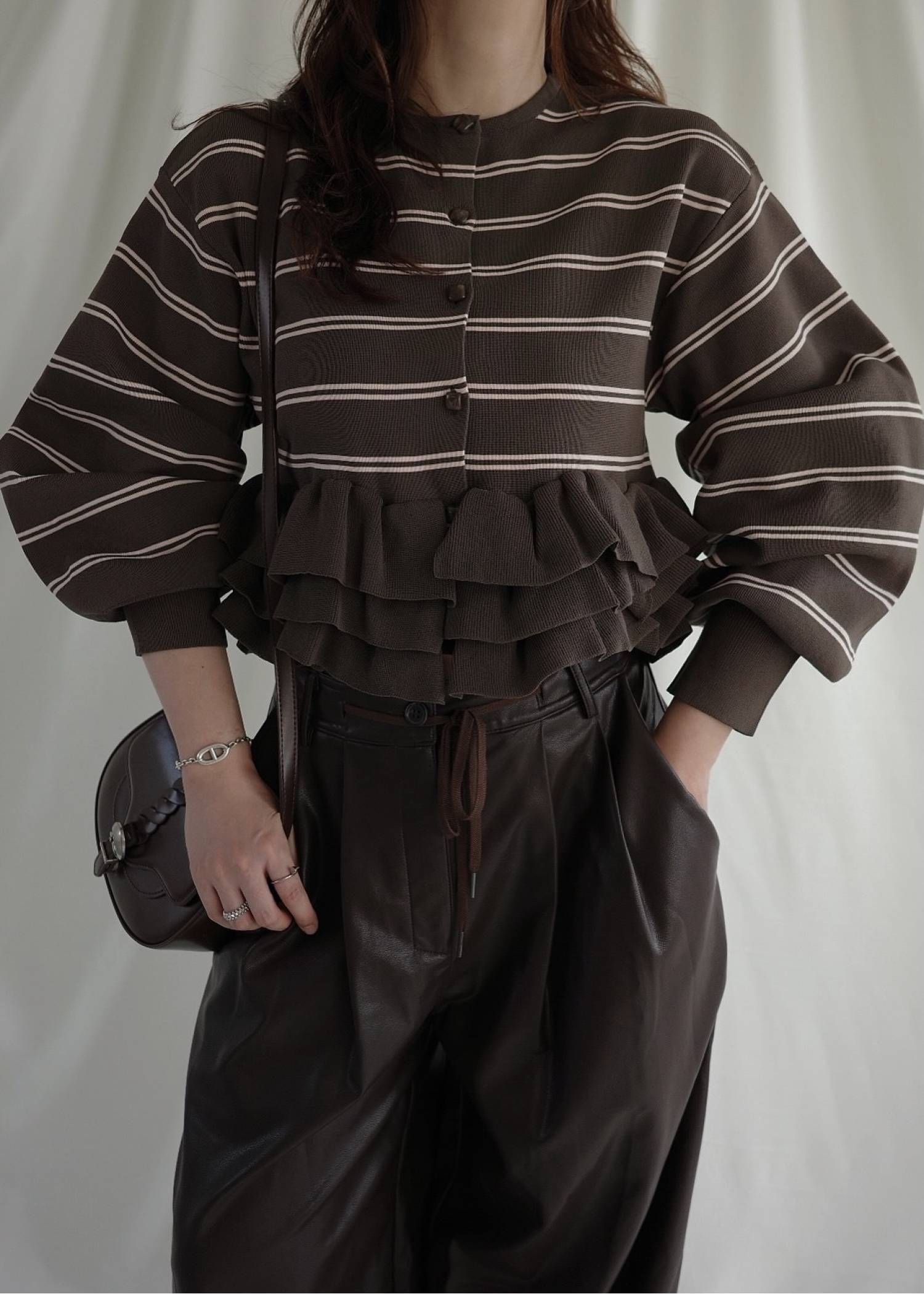 フリルニットカーディガン (ブラウン) hem ruffle frill knit cardigan (Brown) /  26SS