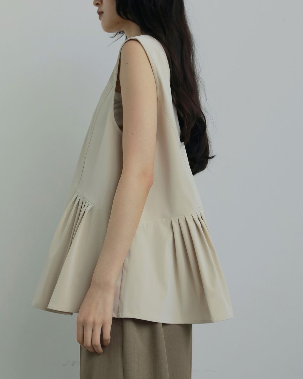 Uneck Peplum Tops / Uネック ペプラムトップス (アイボリー)