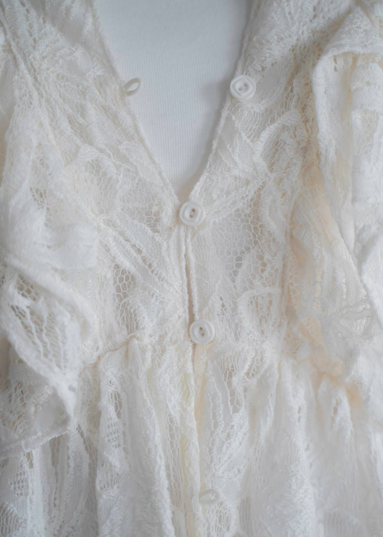 ボリュームスリーブ レースブラウス (ナチュラル) tiered frill neck volume sleeve lace BL (Natural) /  26SS