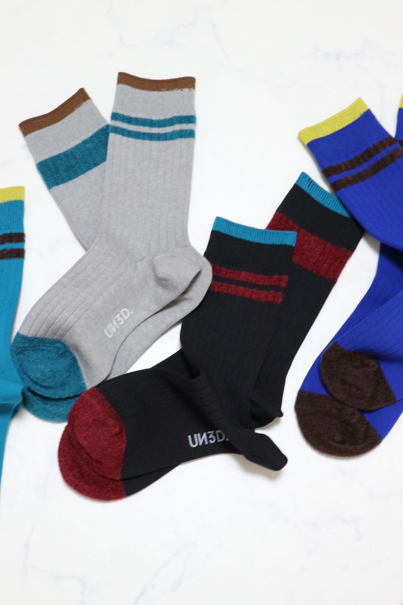 ASYMME BORDER LINE SOCKS / アシメボーダーラインソックス (ブラック)