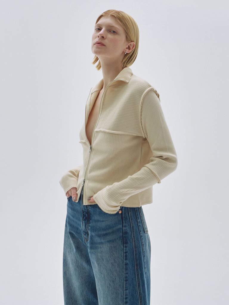 MODEL:176cm/COLOR:OFF WHITE