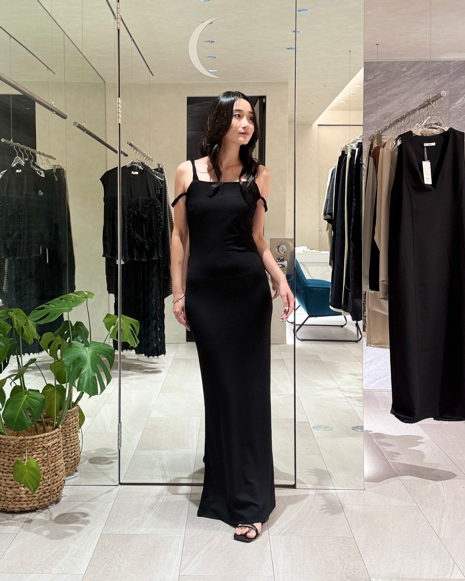 Twisted Strap Maxi Dress / ツイスト ストラップ マキシワンピースドレス (ブラック)