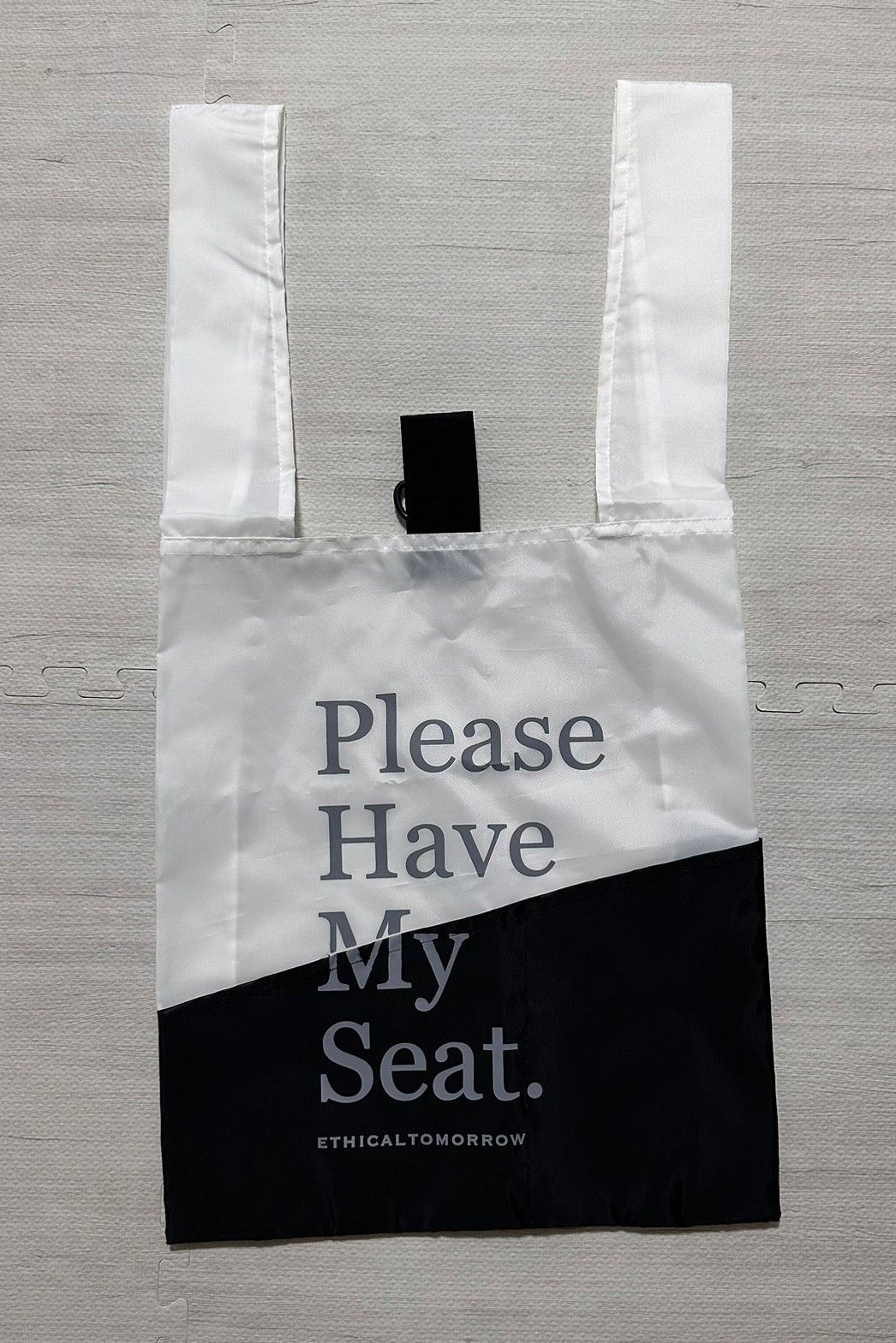 再生PETのBAGでHAVE MY SEATを叫ぶBAG (ホワイト)