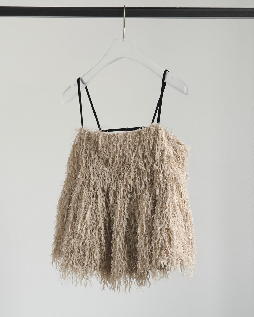 【25AW】Backopen Feather Camisole / バックオープン フェザーキャミソール (ベージュ)