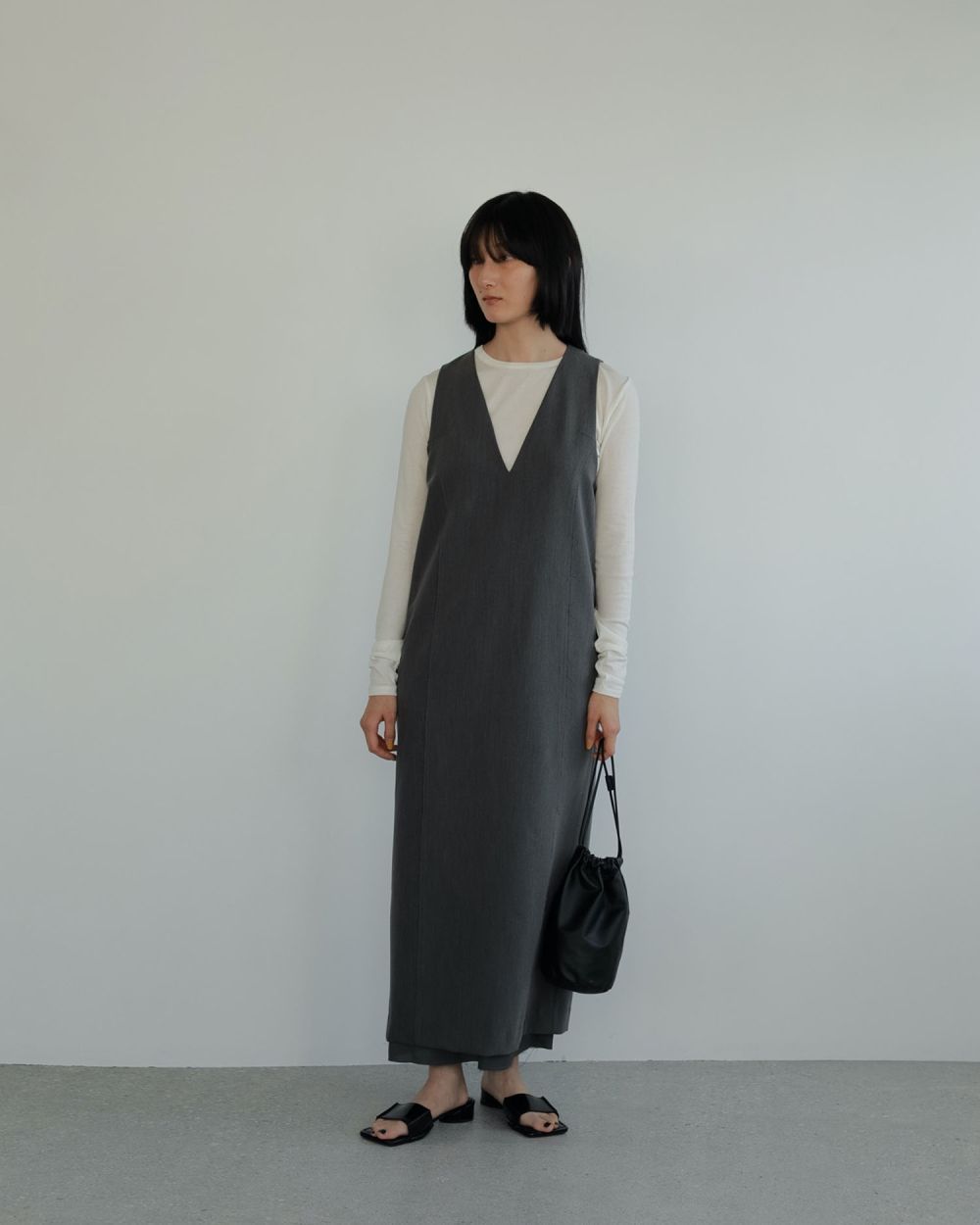 Cutoff Vneck Onepiece / カットオフ Vネックワンピース (グレー)