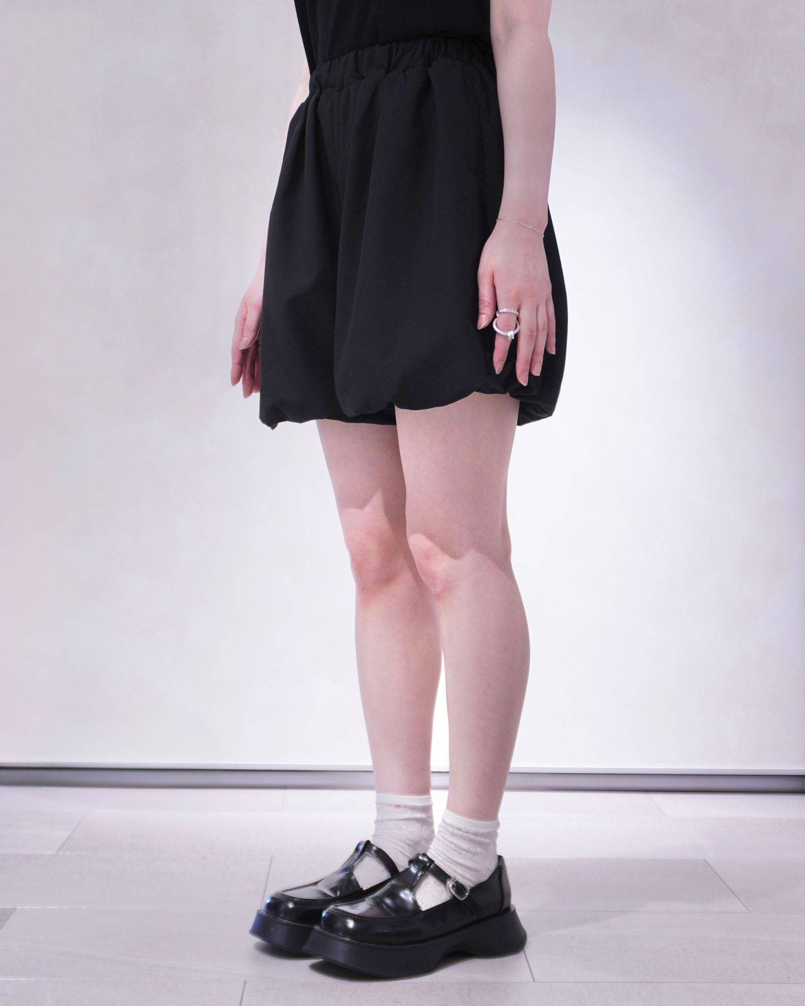 UVカット バルーンショートパンツ (ブラック) balloon hem UV cut gather volume S/PT (Black) /  26SS