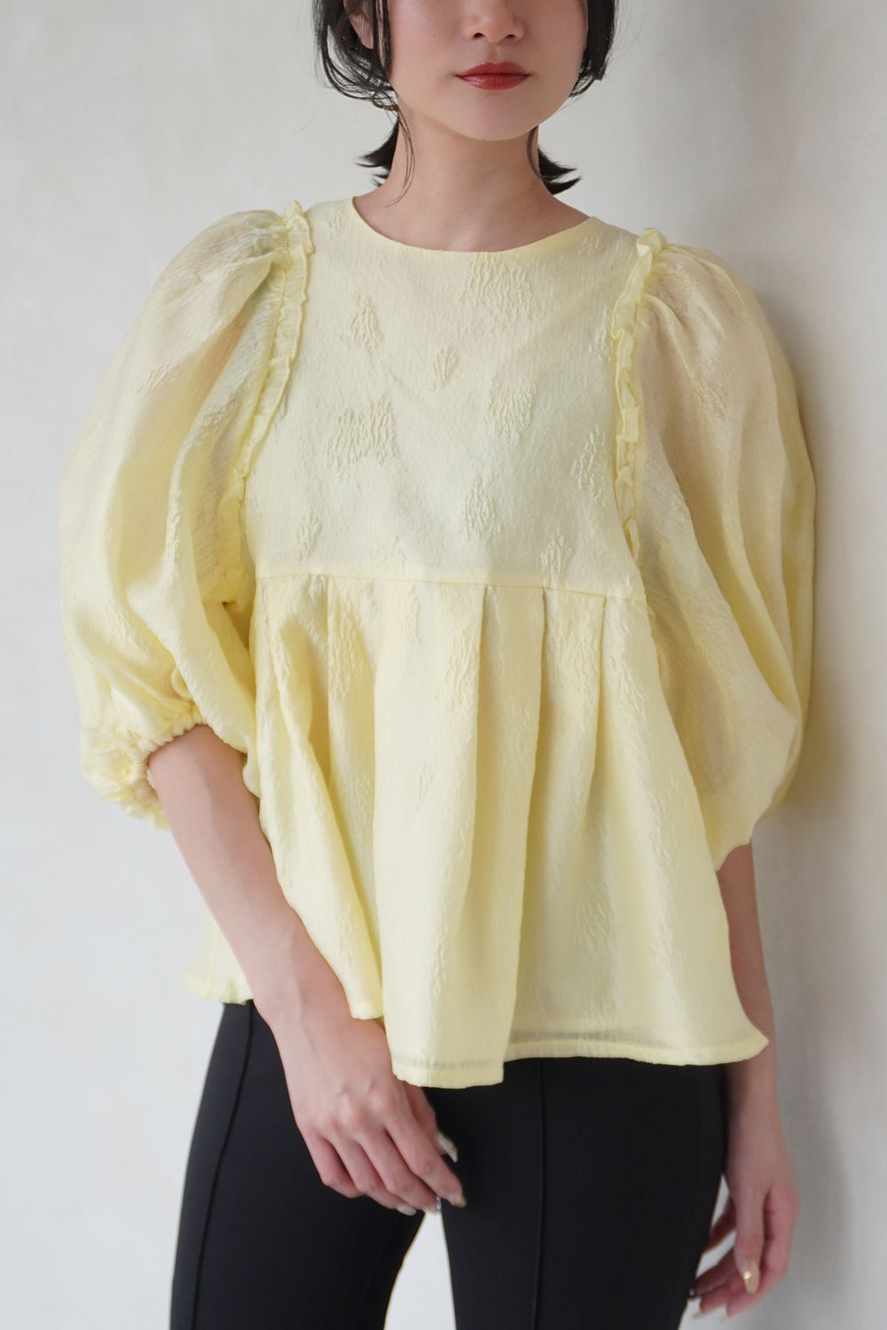 CAVEZA ROSSO - VOLUME SLEEVE JACQUARD TOPS / ボリューム