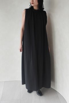 STAND COLLAR VOLUME OP / スタンドカラーボリュームAラインワンピース (ブラック)
