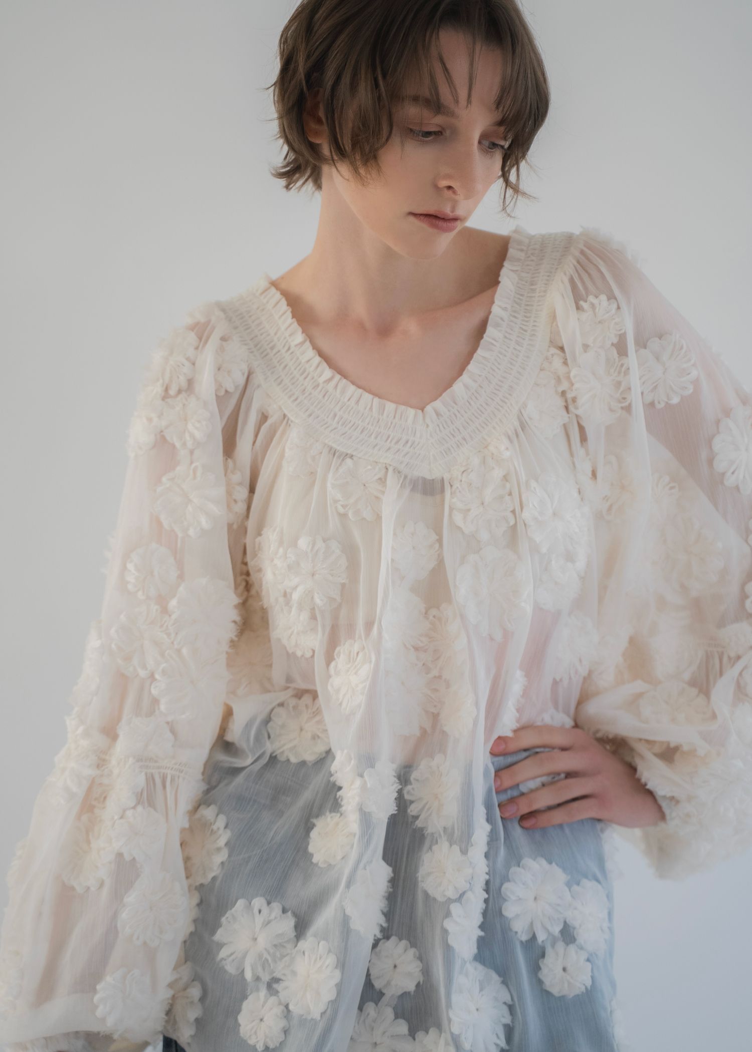 flower motif sheer BL (Ivory) / フラワーモチーフシアーブラウス (アイボリー) / 26SS