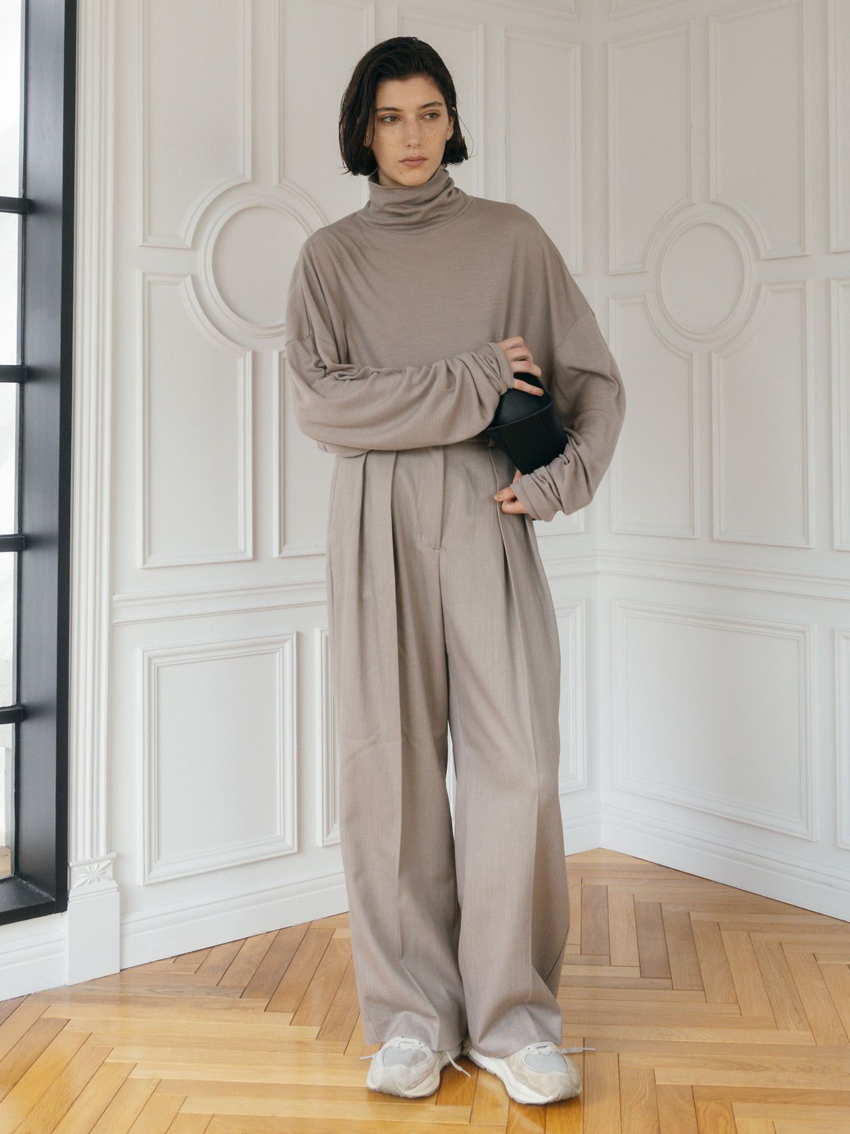 【BF割引対象12/2まで】【25AW】FINE WOOL OVER HIGH NECK TOPS / ファインウール ハイネックニットトップス  (ベージュ)