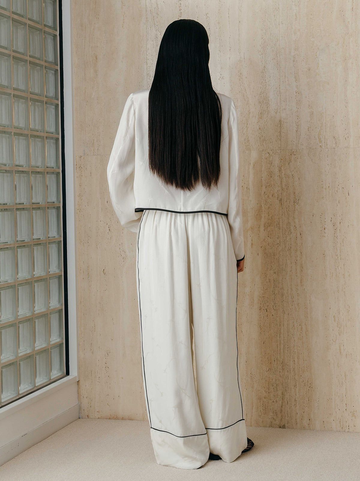 サテンジャガード イージーパンツ (アイボリー) SATIN JQ EASY PANTS (Ivory) /  26SS