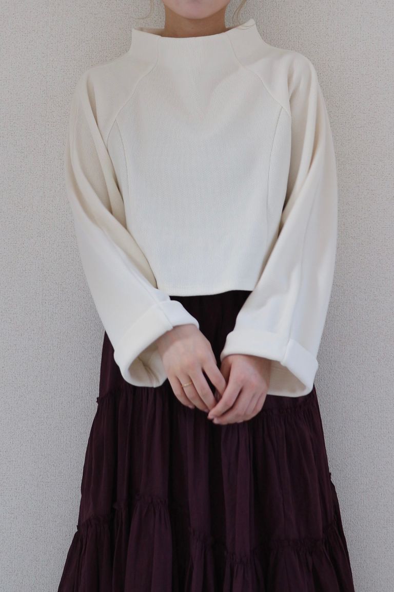 156cm 着用:フリー (店内照明)