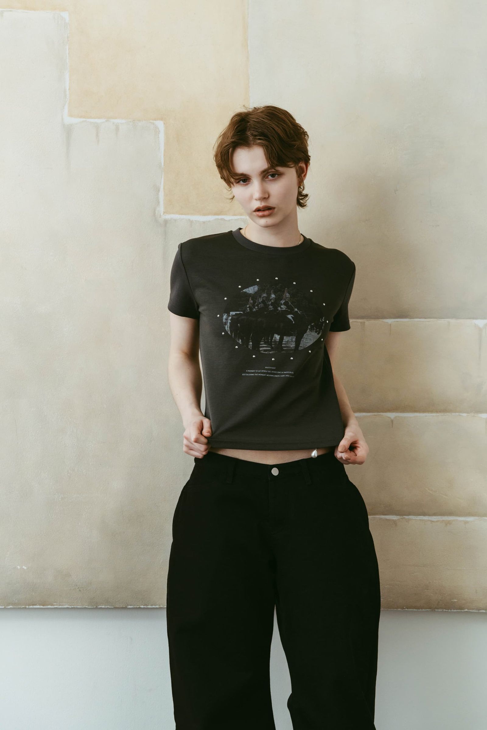 スタッズコンパクトTシャツ (チャコール) studded compact tee (Charcoal) /  26SS