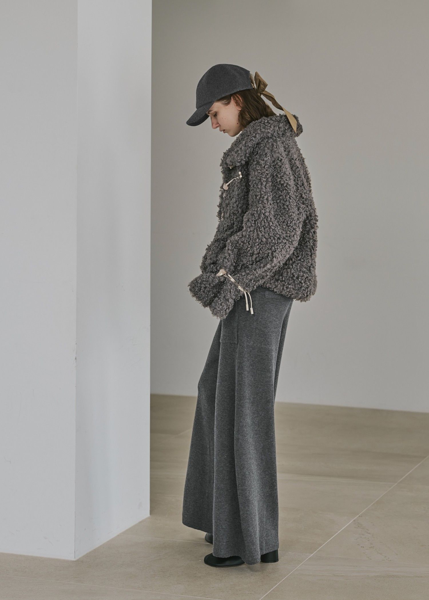 poodle fur cord toggle short JK / プードルファー トグルショートジャケットコート (チャコール) / 25AW