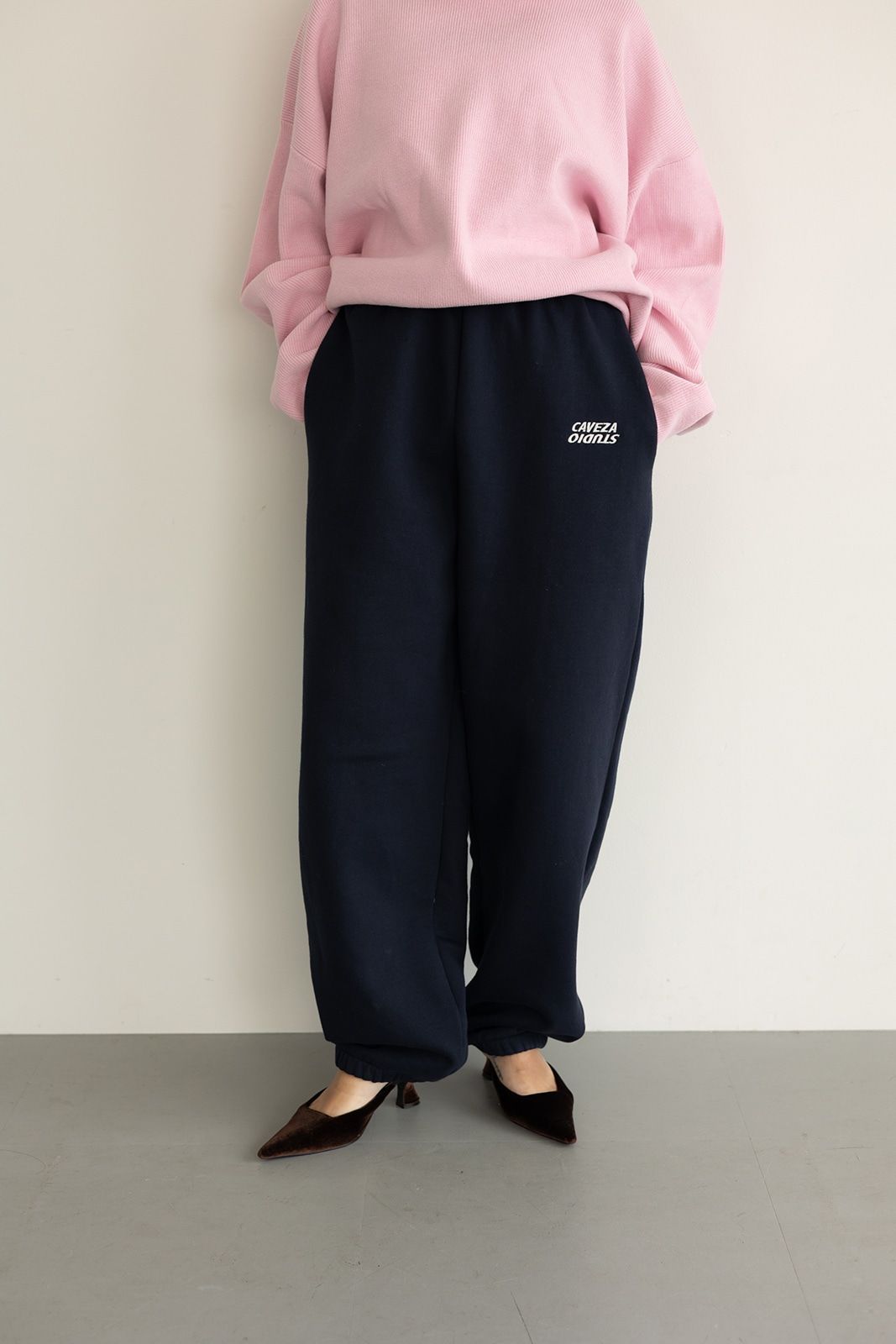 STUDIO CAVEZA スウェットパンツ (ネイビー)
