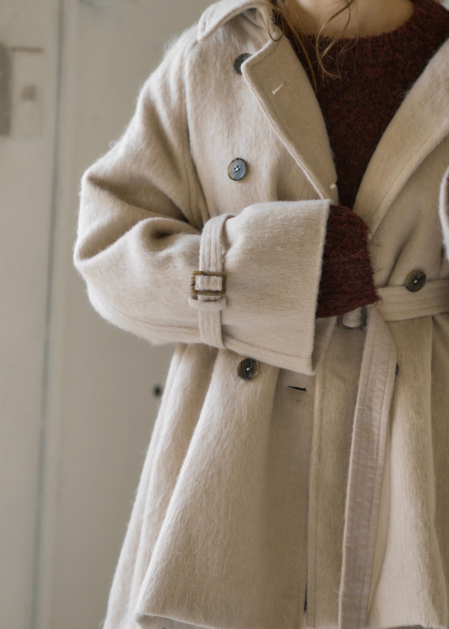 middle shaggy volume sleeve trench coat / ミドル シャギートレンチコート (ミルクティー) / 25AW