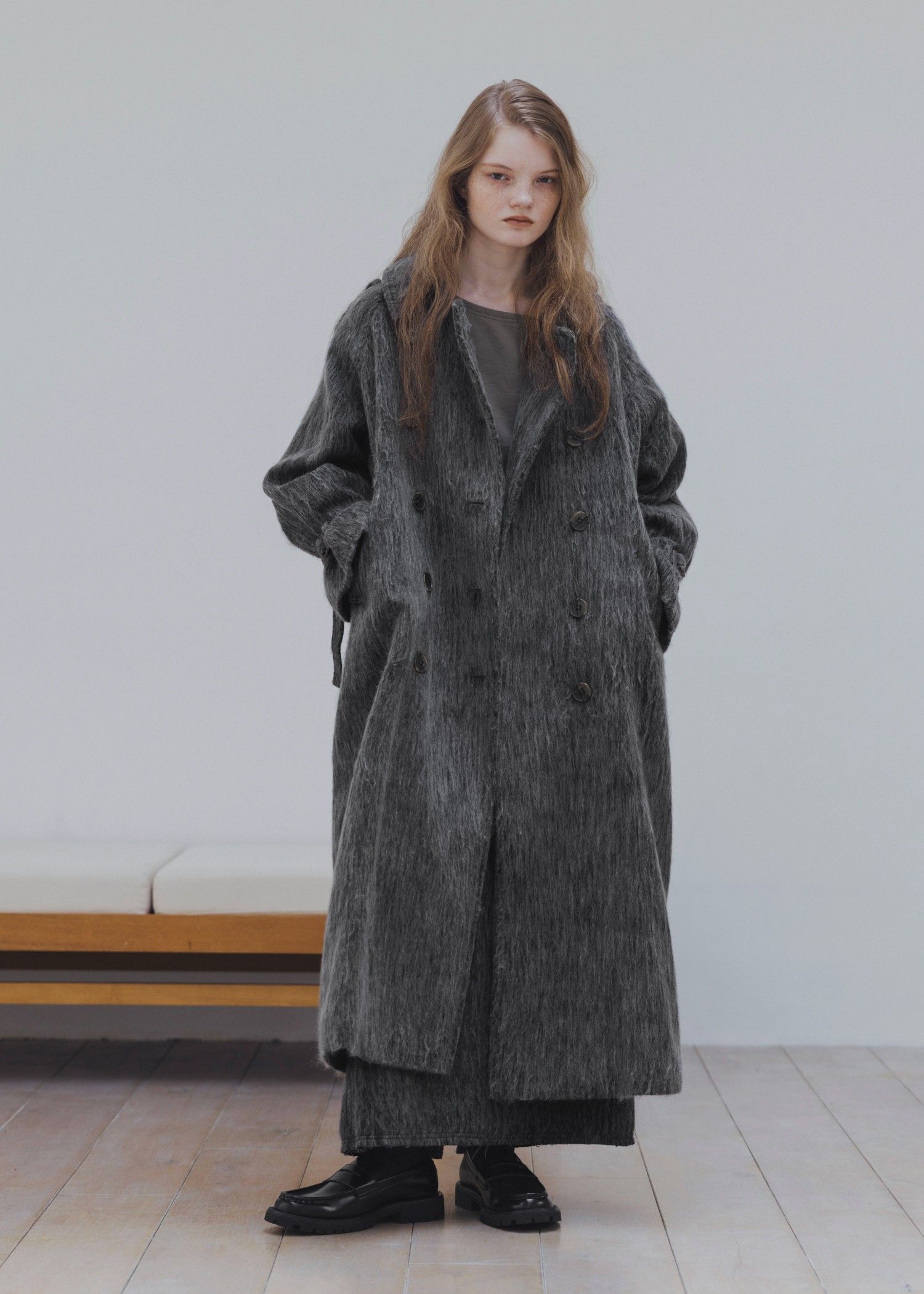 shaggy volume sleeve trench long coat / シャギー トレンチコート (チャコール) / 25AW /