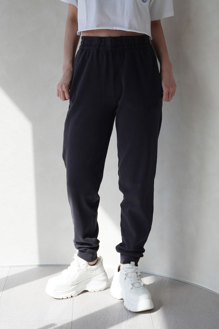163cm 着用:XS (自然光)