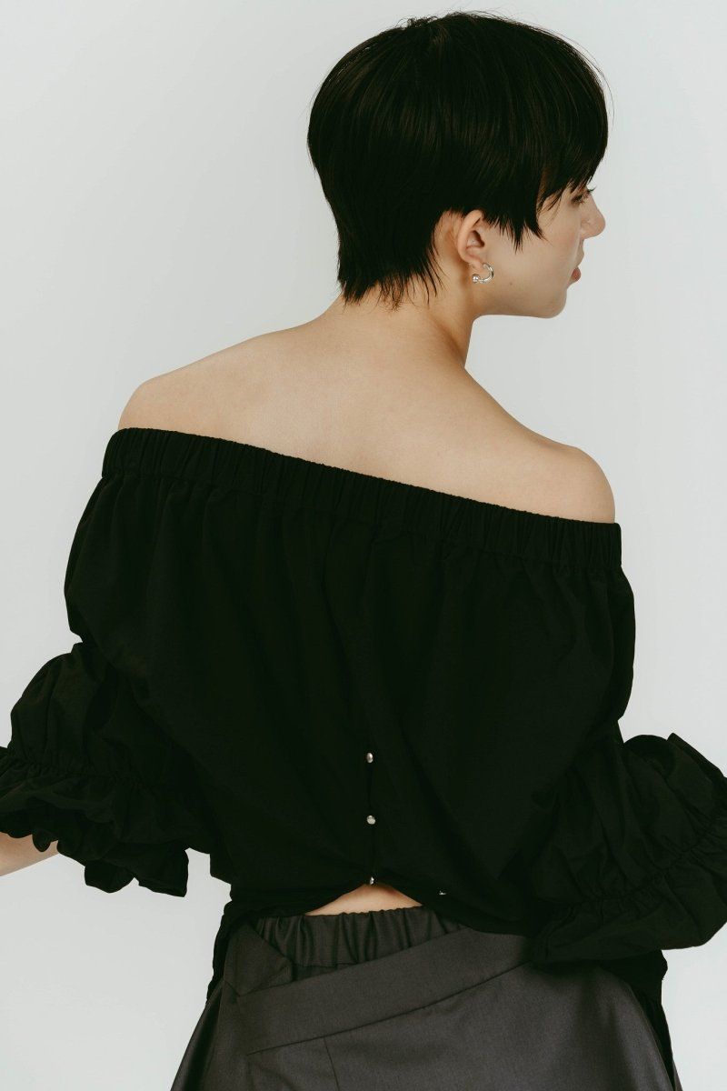 many way frill blouse (Black) / メニーウェイ フリルブラウス (ブラック) / 26SS
