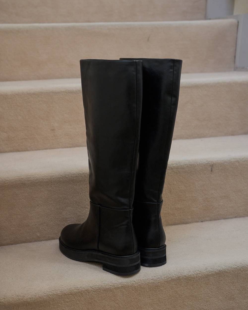 エコレザー ロングブーツ (ブラック) 26AW Ecoleather Long Boots (Black)