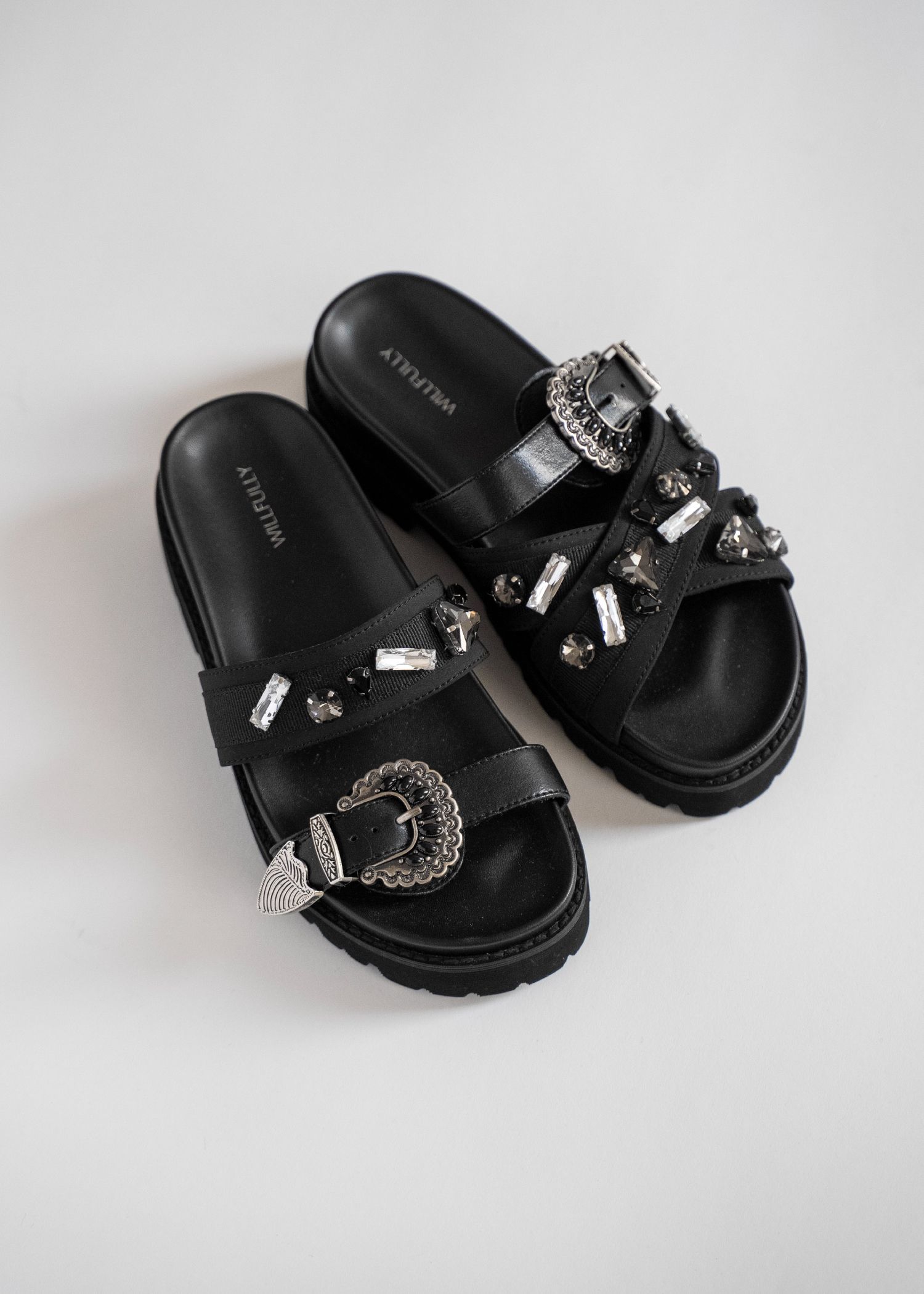 asymmetric bijou strap sandal (Black) / ビジューサンダル (ブラック) / 26SS