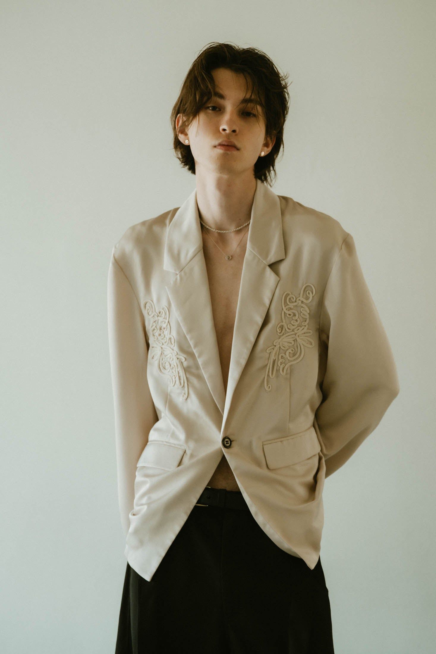 embroidered satin jacket / エンブロイド サテンジャケット (アイボリー) / 25SS