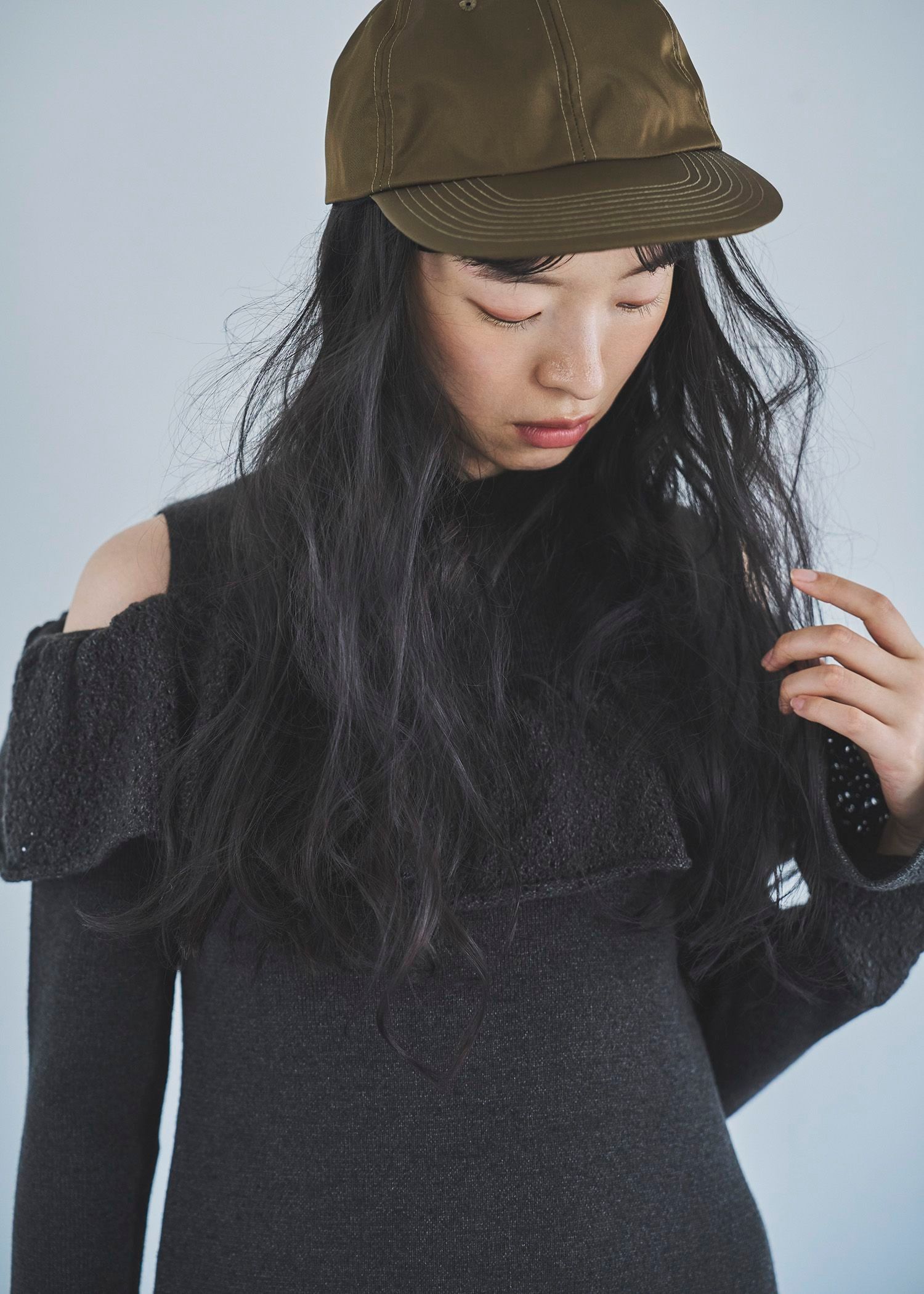 shoulder slit frill mermaid knit OP / ショルダースリットフリル マーメイドワンピース (ブラック) / 25AW /