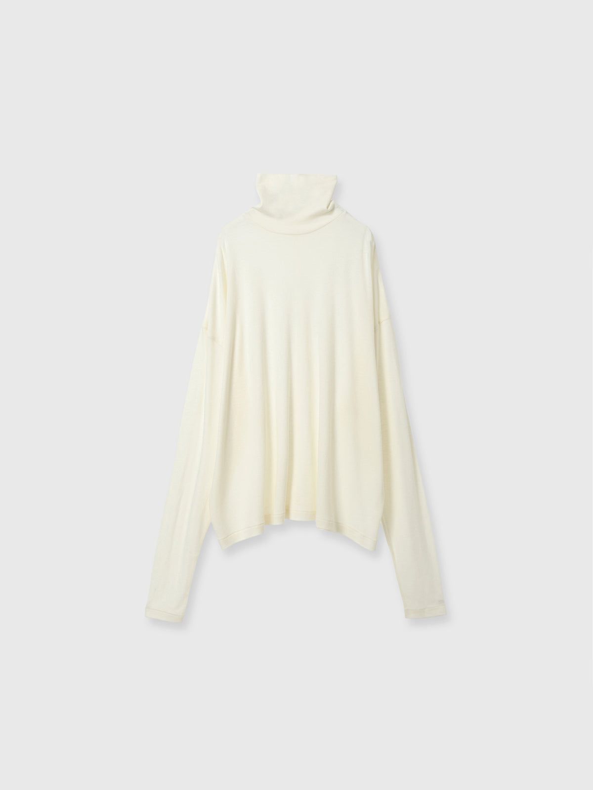 【BF割引対象12/2まで】【25AW】FINE WOOL OVER HIGH NECK TOPS / ファインウール ハイネックニットトップス  (ホワイト)