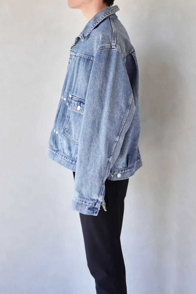 176cm 64kg 着用L