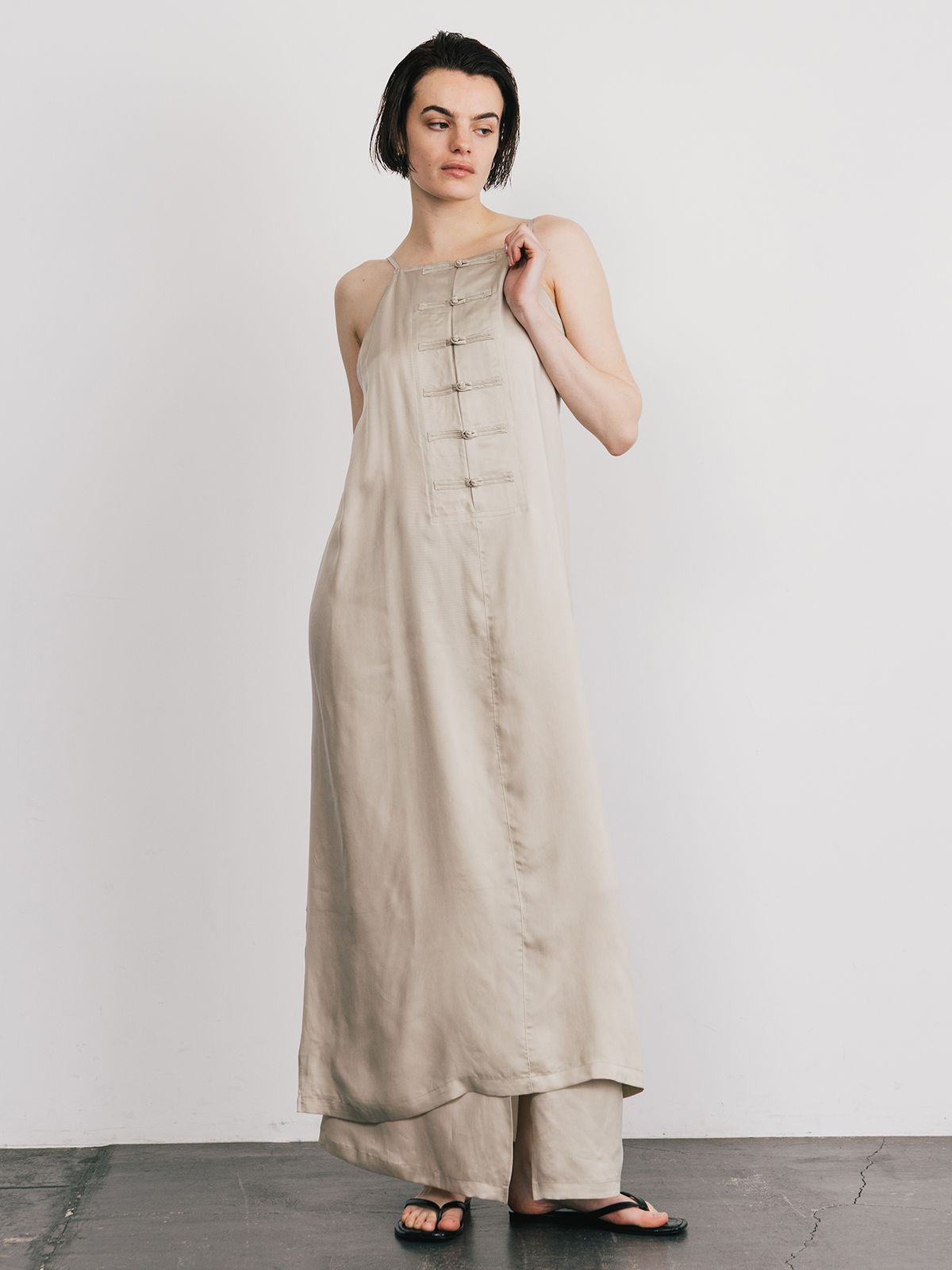【25SS】CUPRO MANDARIN DRESS / マンダリンドレス (ライトベージュ)