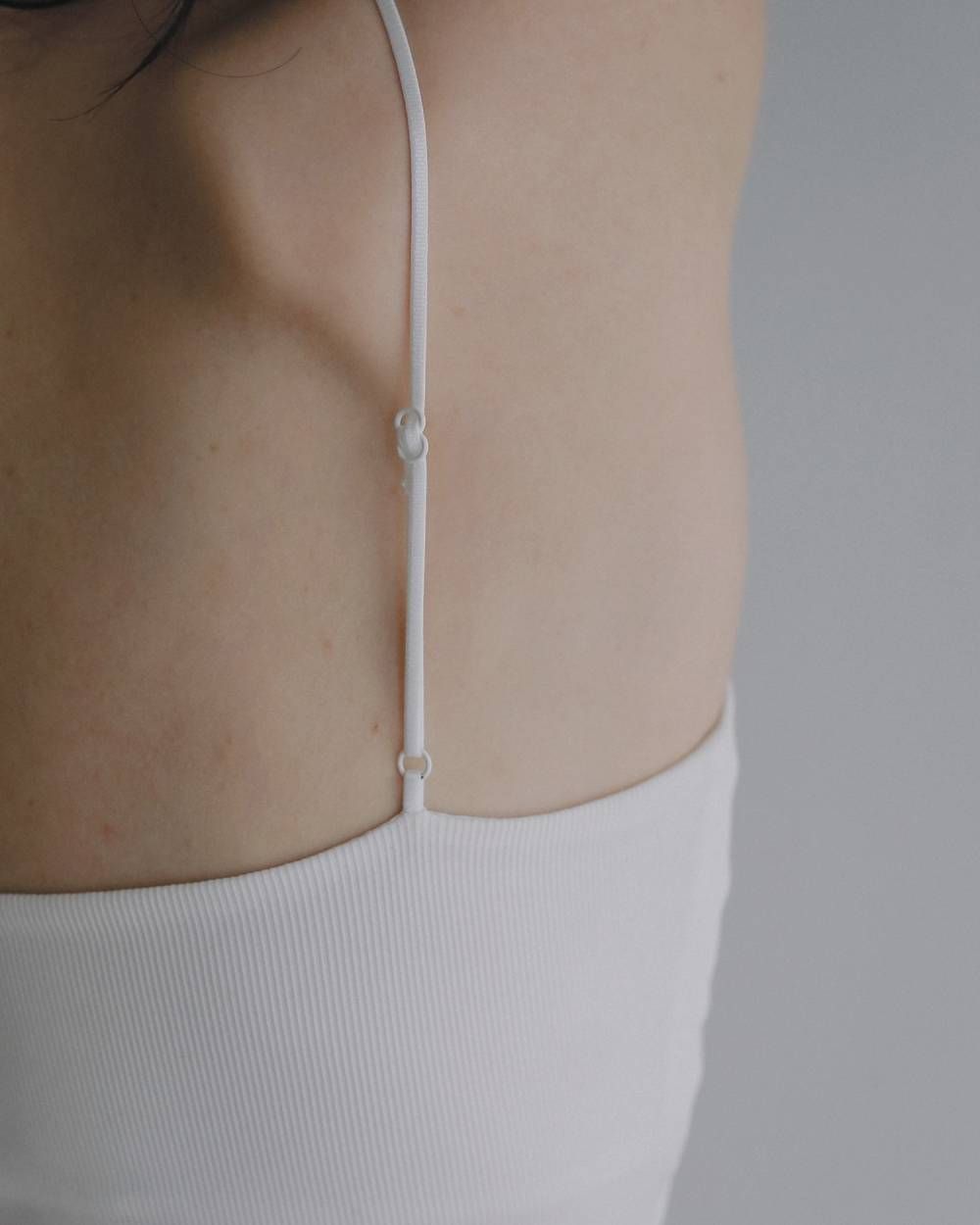 パッド付きハーフキャミソール (ホワイト) Padin Half Camisole (White) / 26SS