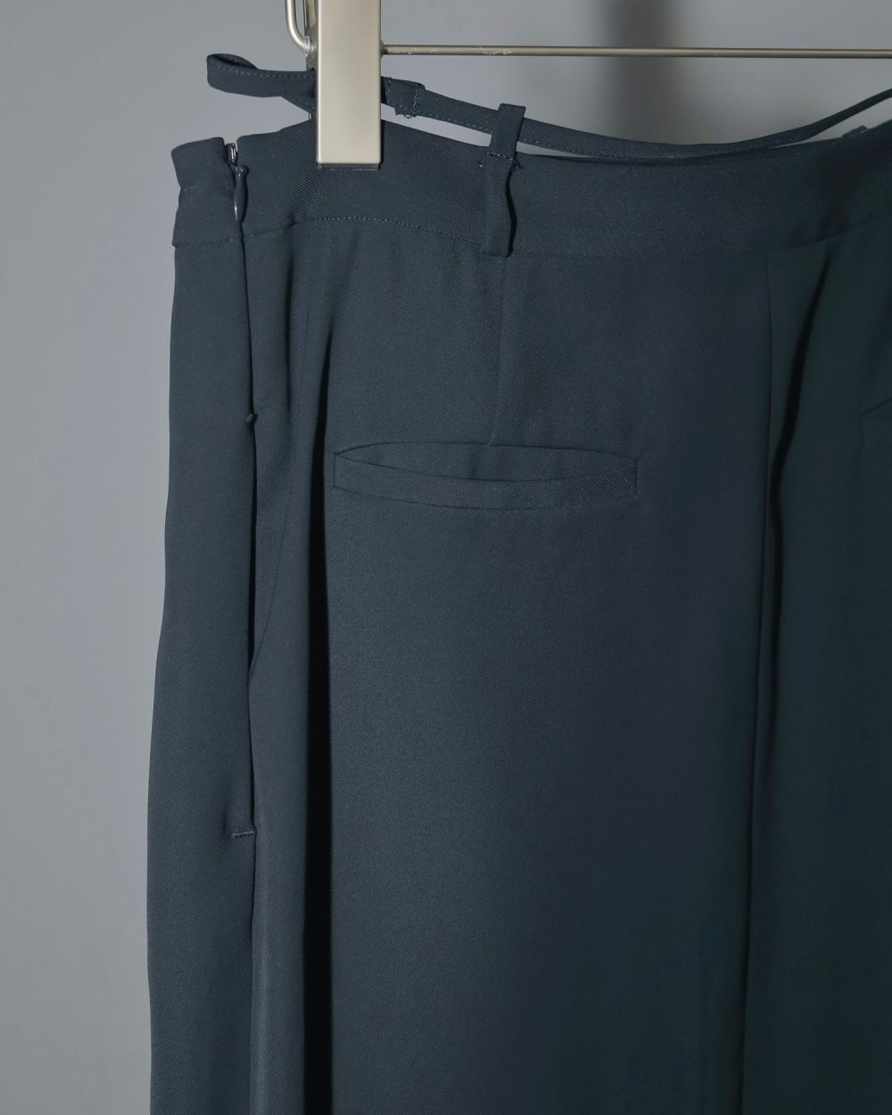 ànuke - Tuck Long Skirt / タックロングスカート (ネイビー