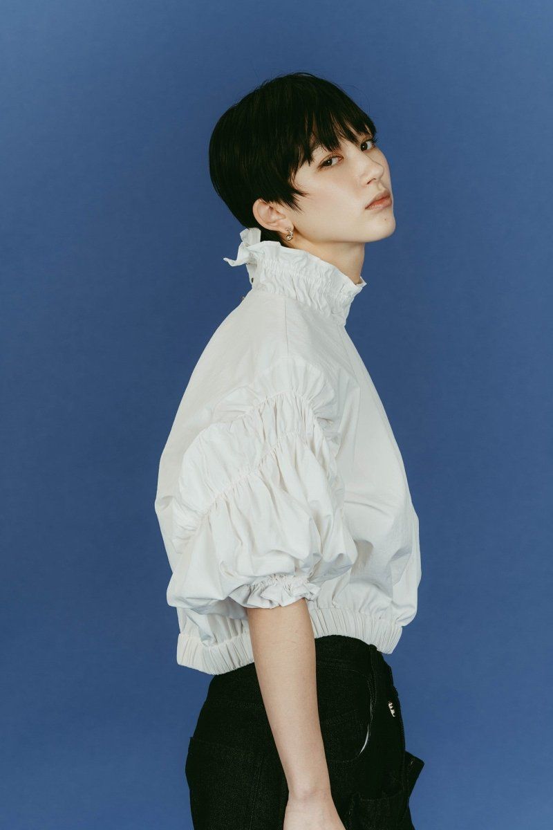 many way frill blouse (White) / メニーウェイ フリルブラウス (ホワイト) / 26SS
