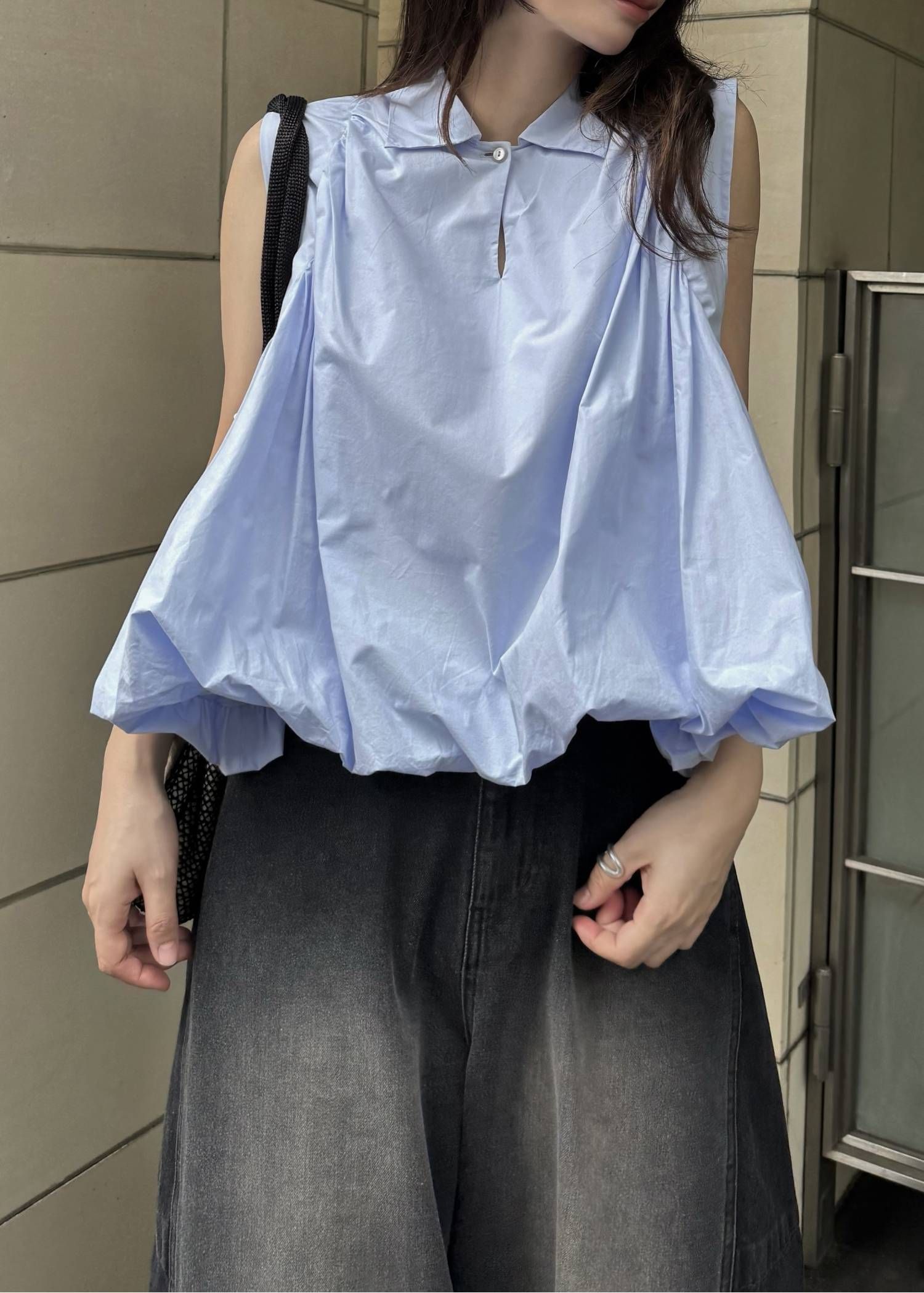 バルーンギャザー ノースリーブトップス (サックス) volume balloon gather no sleeve tops (Sax) /  26SS