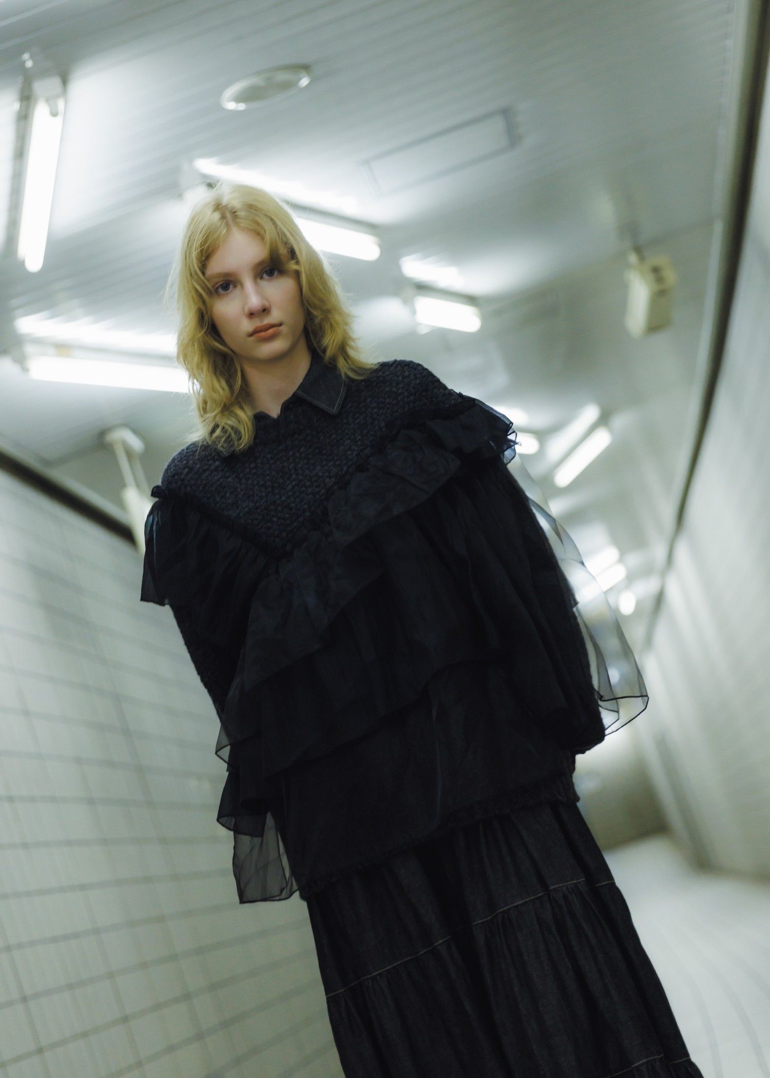 random frill placement volume sleeve knit / ランダムフリルニット (ブラック) / 25AW /