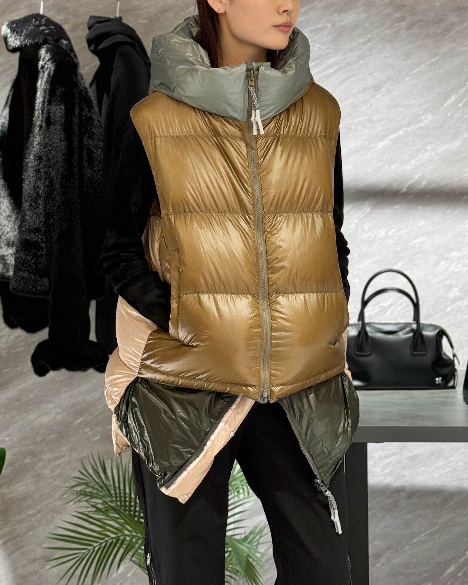 【BF割引対象12/2まで】NANGA multilayering down vest blouson / ナンガ コラボレーション ダウンジャケット (チャコール) / メンズ / レディース